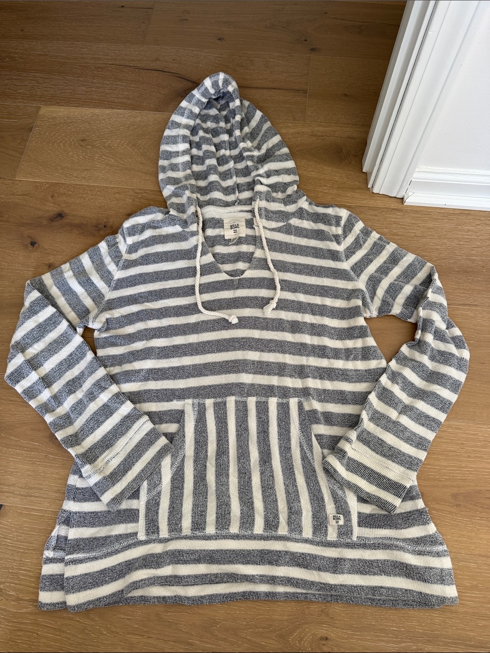 Billabong Gray & White Striped Hooded Pullover